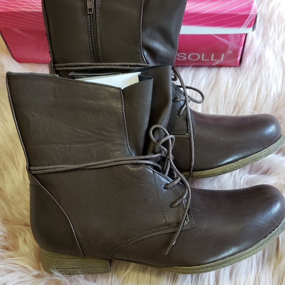 Dark brown boots